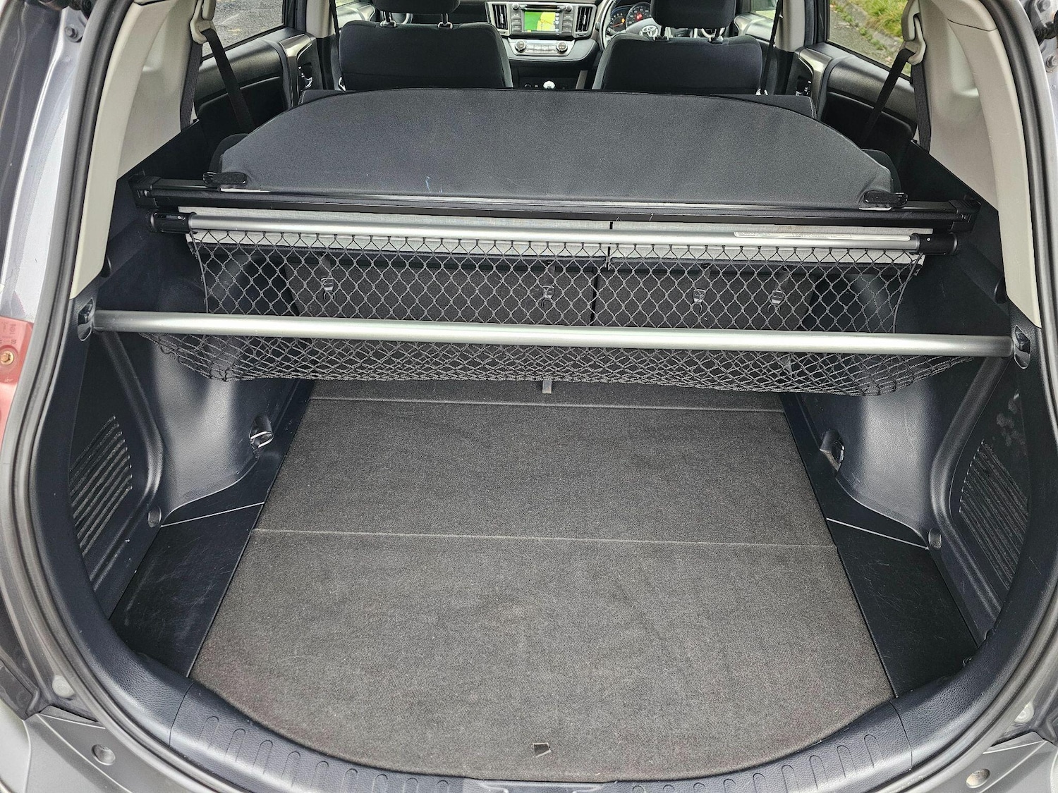 Used Toyota RAV4 2015 for sale - 77376495: Photo 16