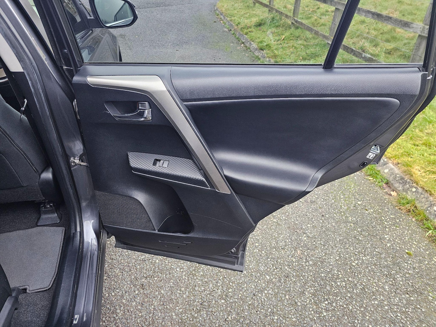 Used Toyota RAV4 2015 for sale - 77376495: Photo 20