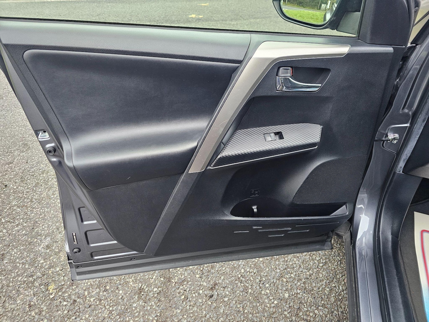 Used Toyota RAV4 2015 for sale - 77376495: Photo 30