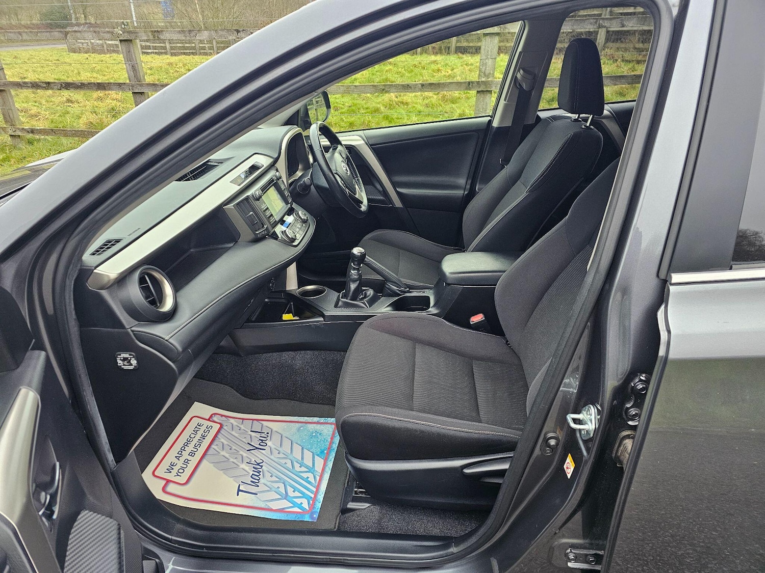 Used Toyota RAV4 2015 for sale - 77376495: Photo 32