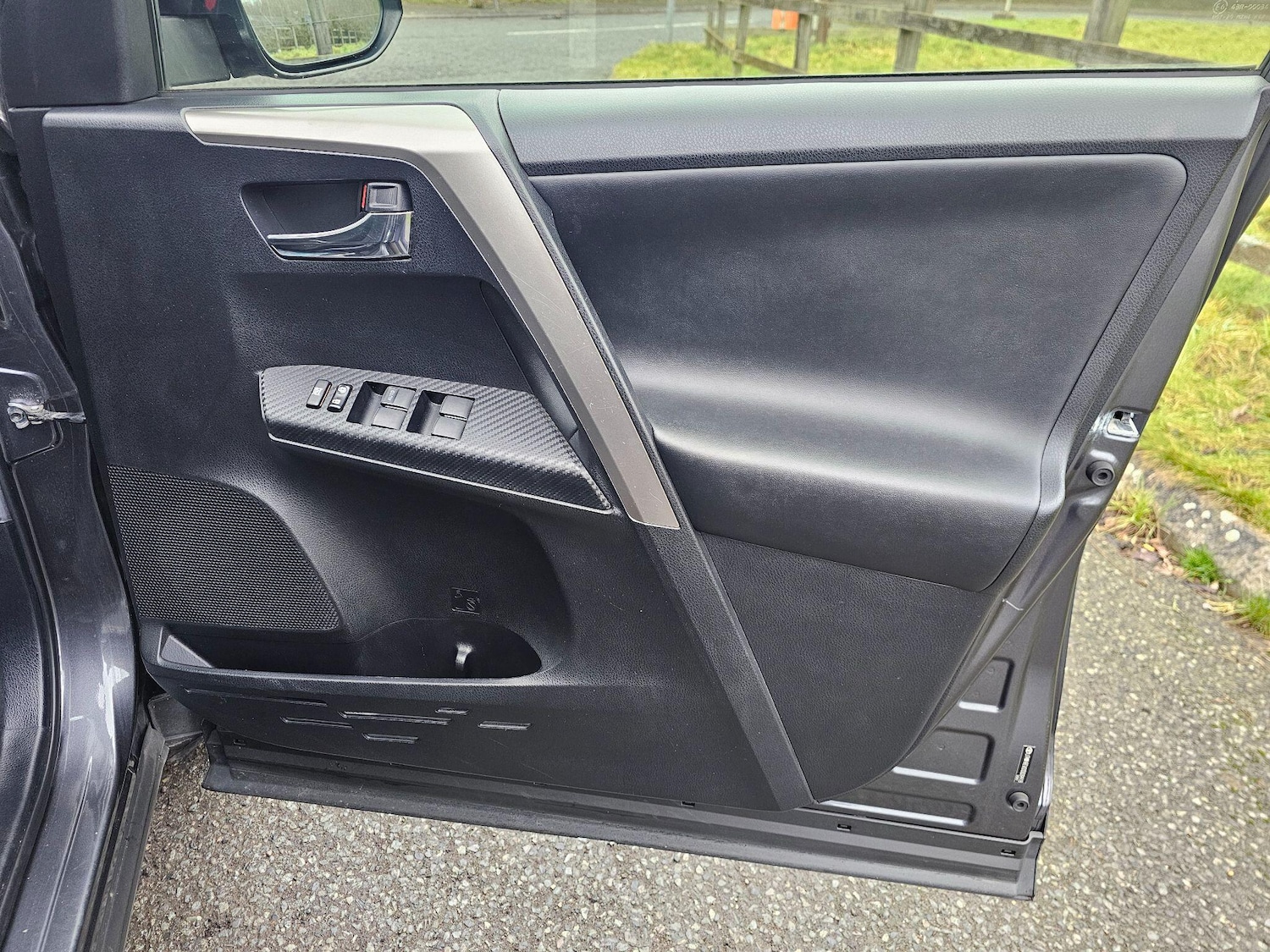 Used Toyota RAV4 2015 for sale - 77376495: Photo 35