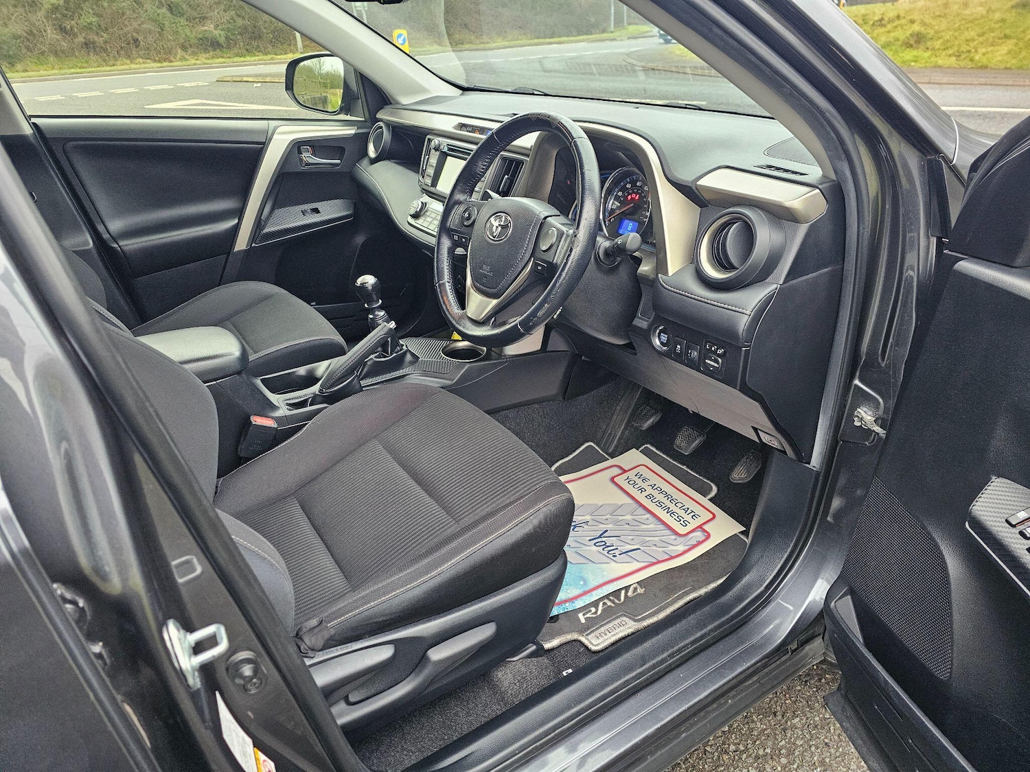 Used Toyota RAV4 2015 for sale - 77376495: Photo 40