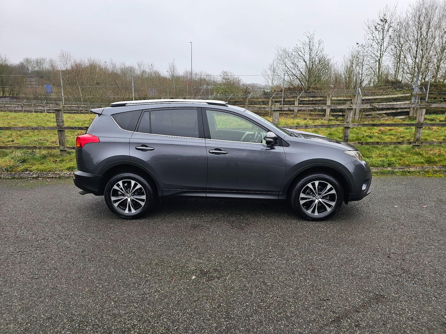 Used Toyota RAV4 2015 for sale - 77376495: Photo 5