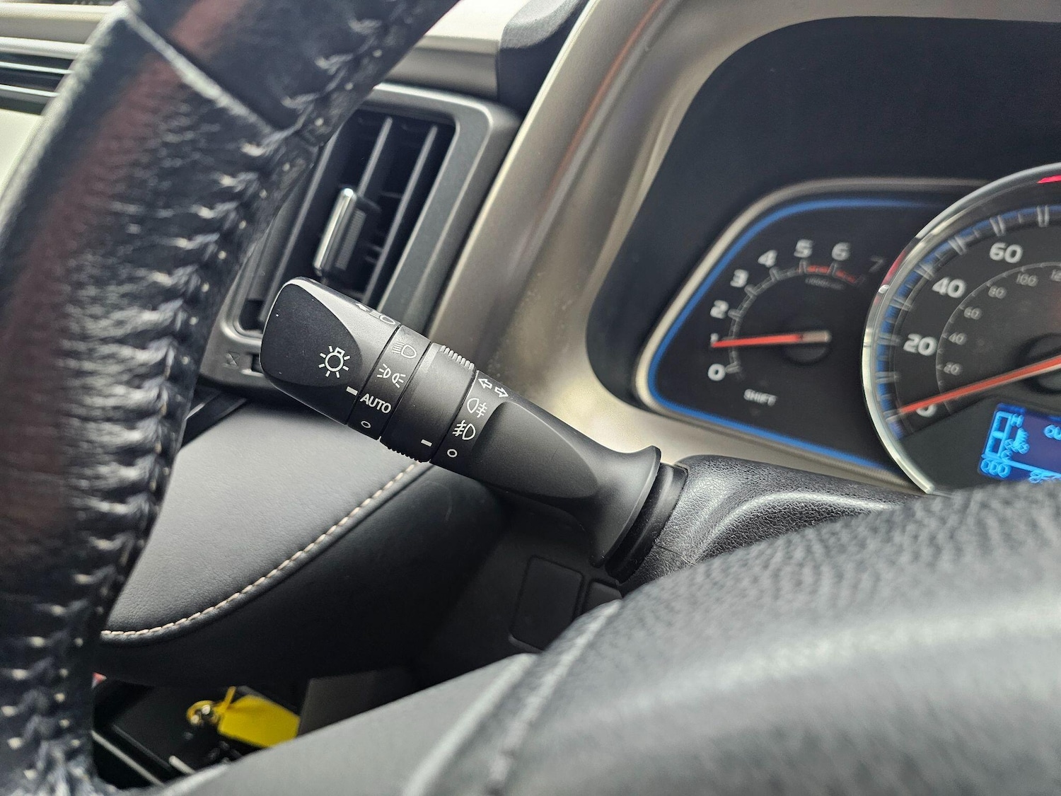 Used Toyota RAV4 2015 for sale - 77376495: Photo 52