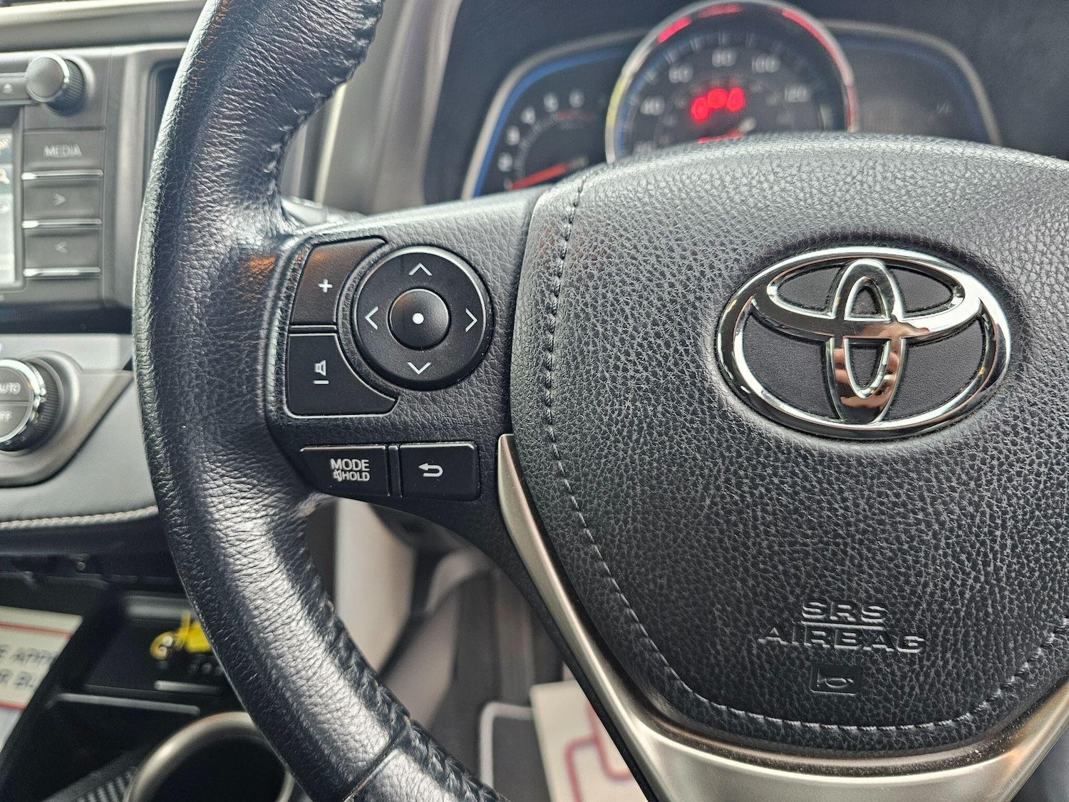 Used Toyota RAV4 2015 for sale - 77376495: Photo 56
