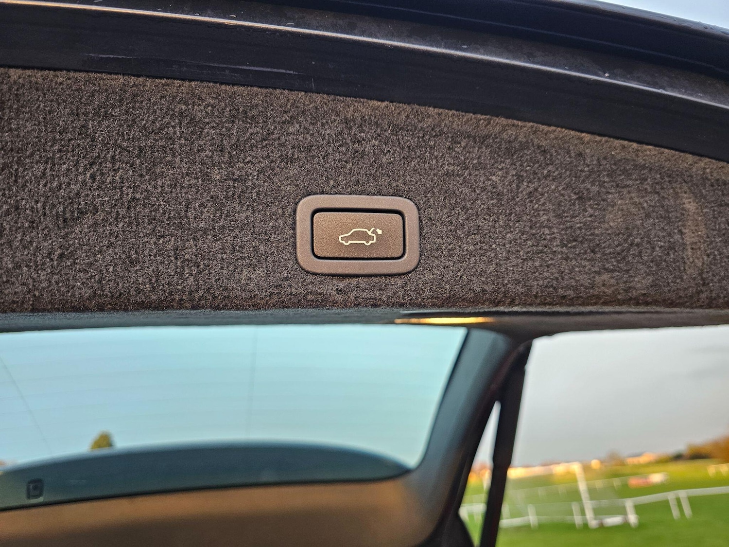 Used Volvo XC60 2011 for sale - 76832362: Photo 18