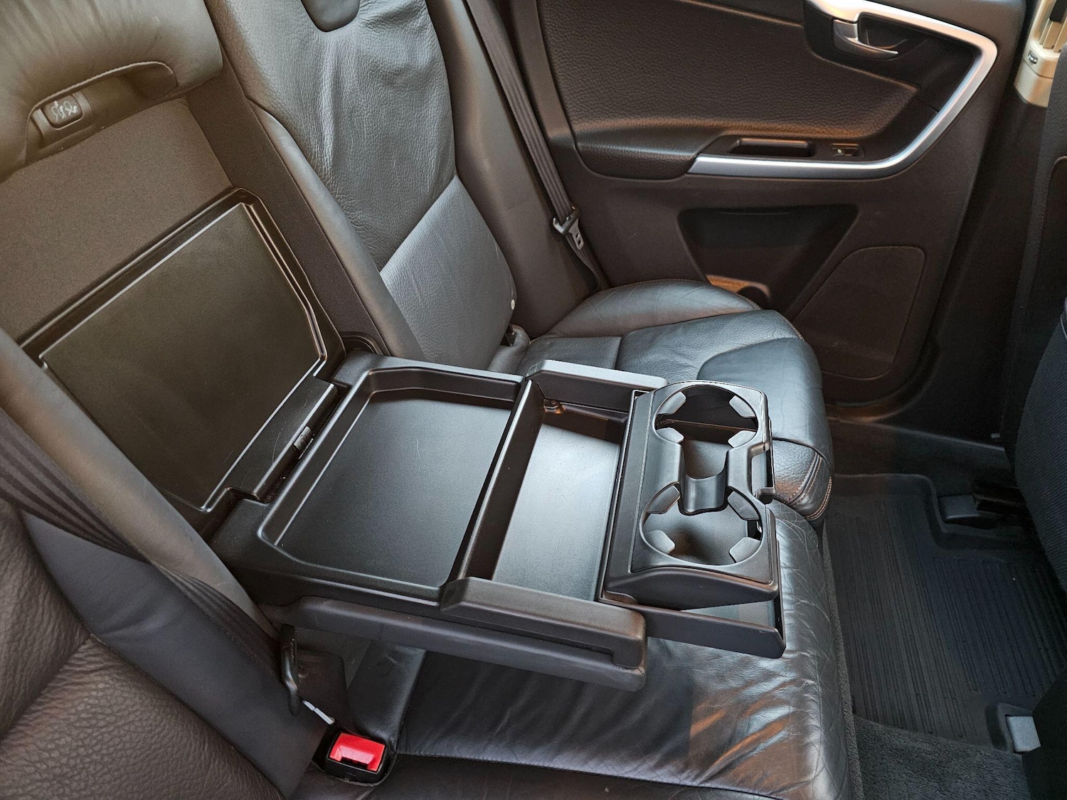 Used Volvo XC60 2011 for sale - 76832362: Photo 29