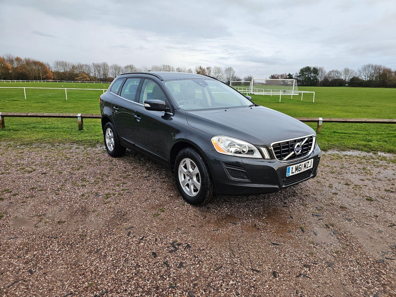 Used Volvo XC60 2011 for sale - 76832362: Photo 4