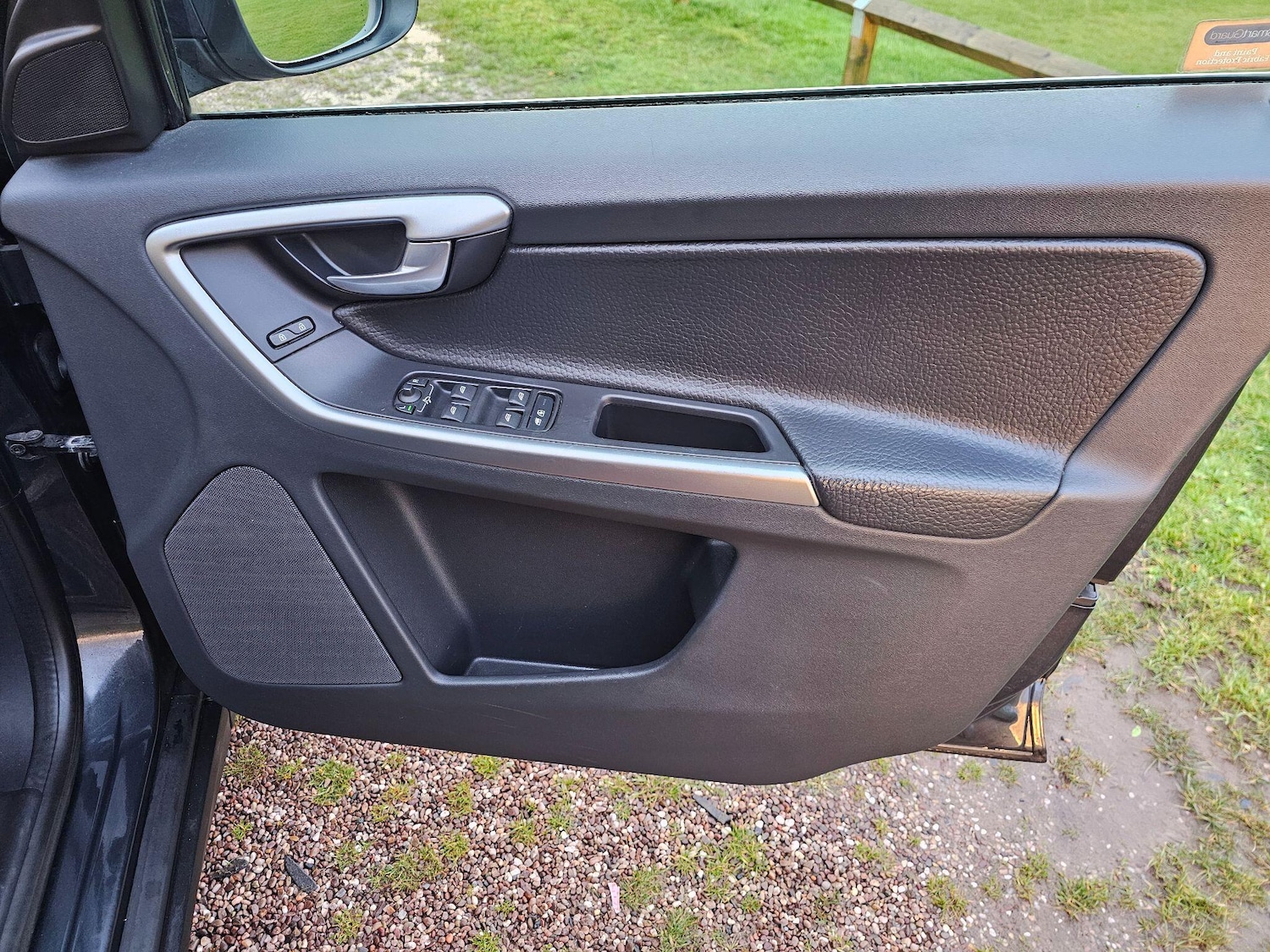 Used Volvo XC60 2011 for sale - 76832362: Photo 42