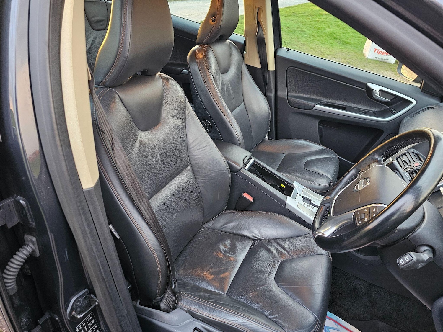 Used Volvo XC60 2011 for sale - 76832362: Photo 45