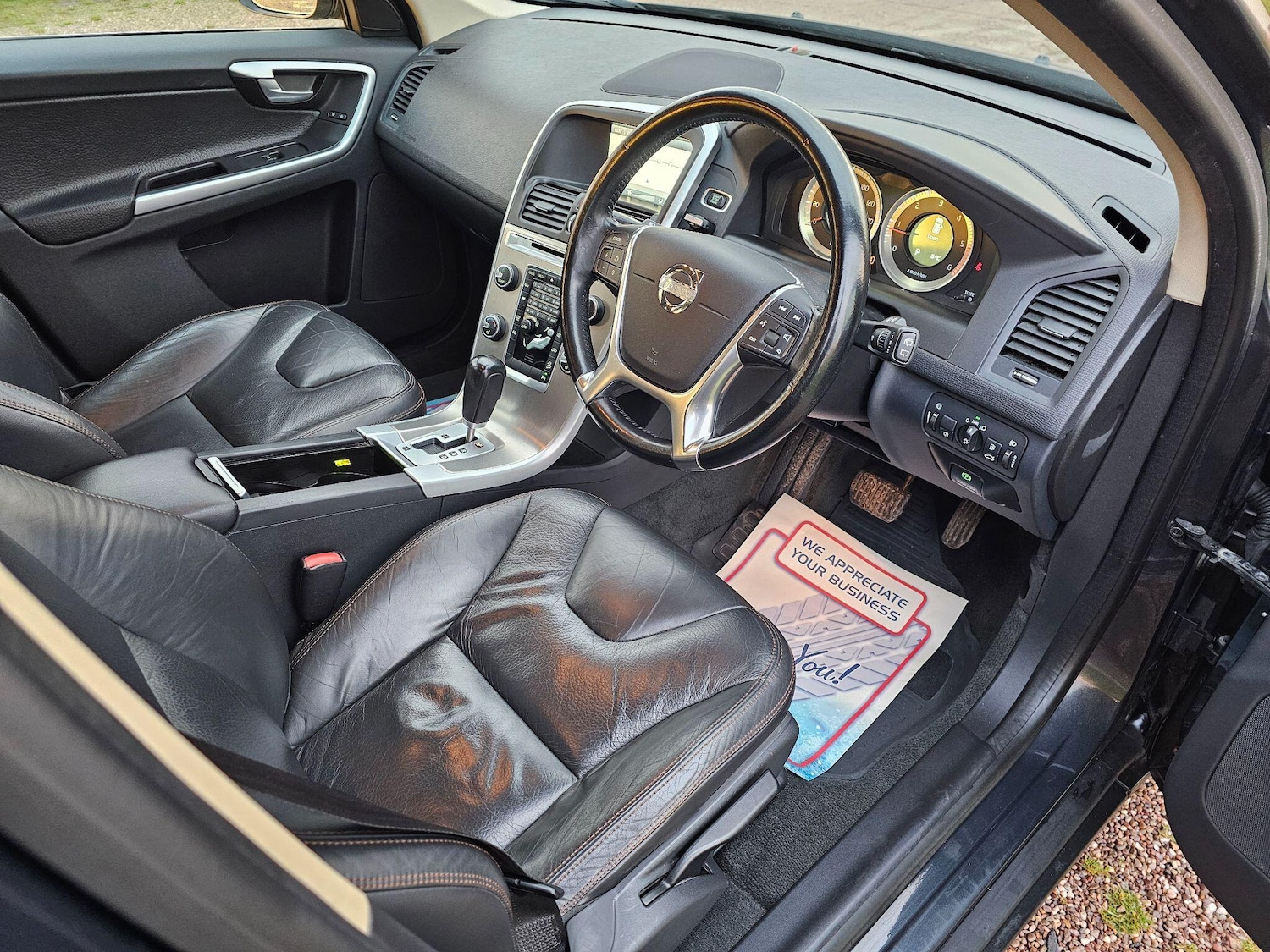 Used Volvo XC60 2011 for sale - 76832362: Photo 46