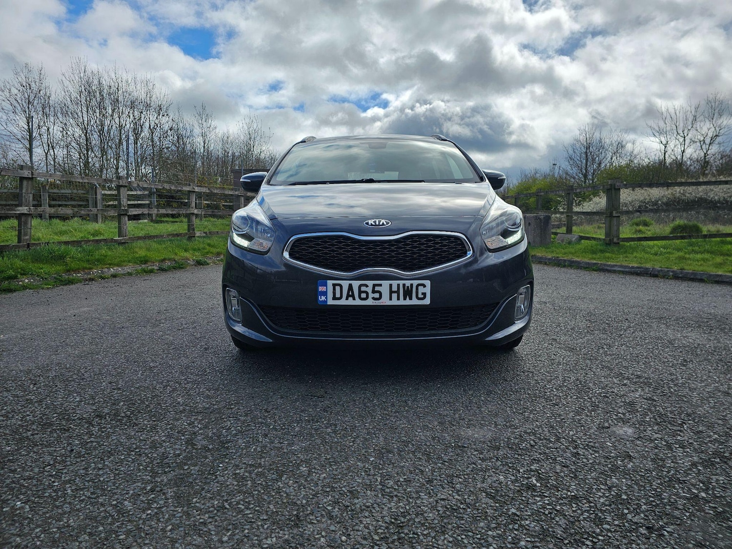 Used Kia Carens for sale - 78127601: Photo 11