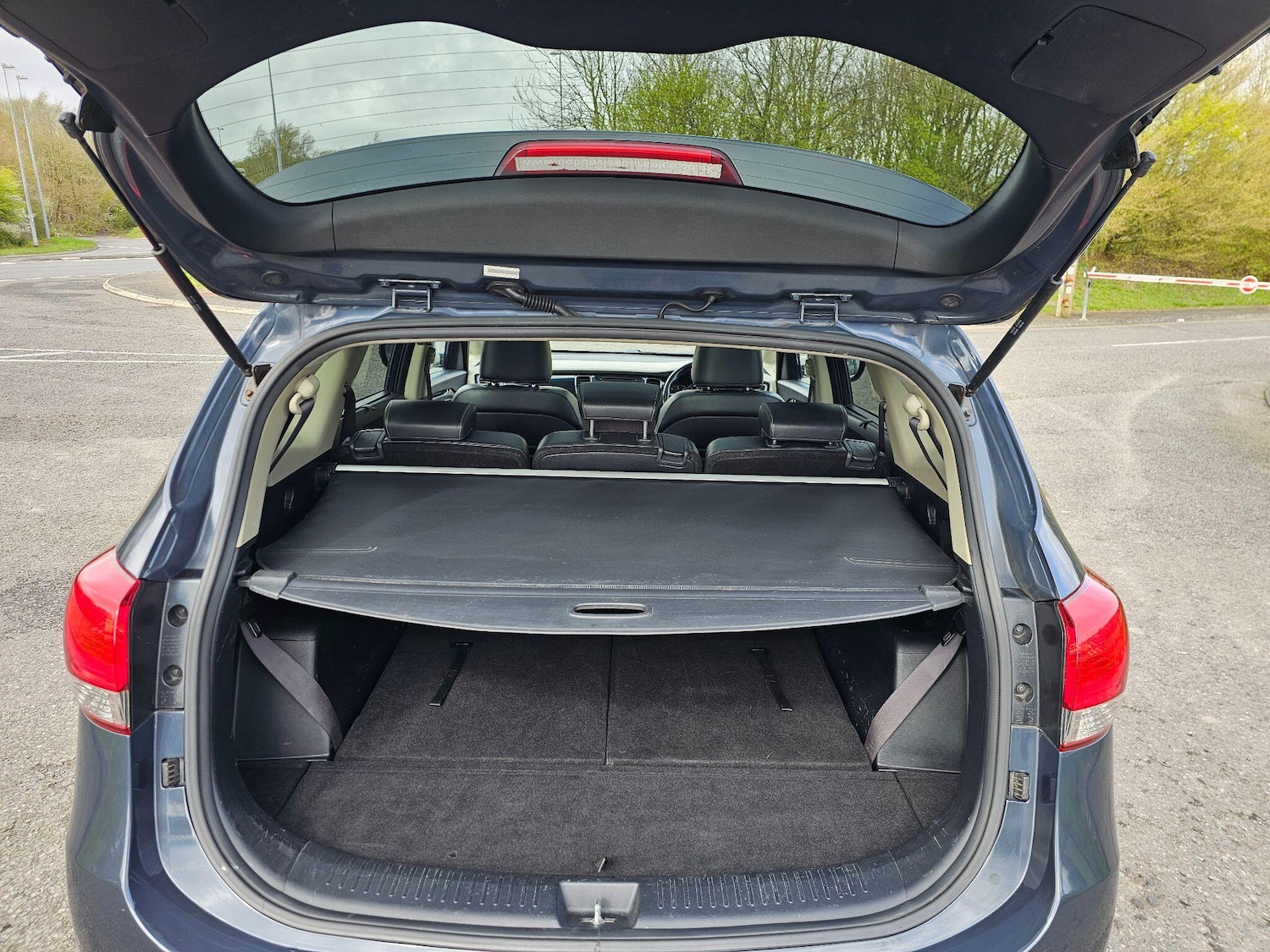 Used Kia Carens for sale - 78127601: Photo 15