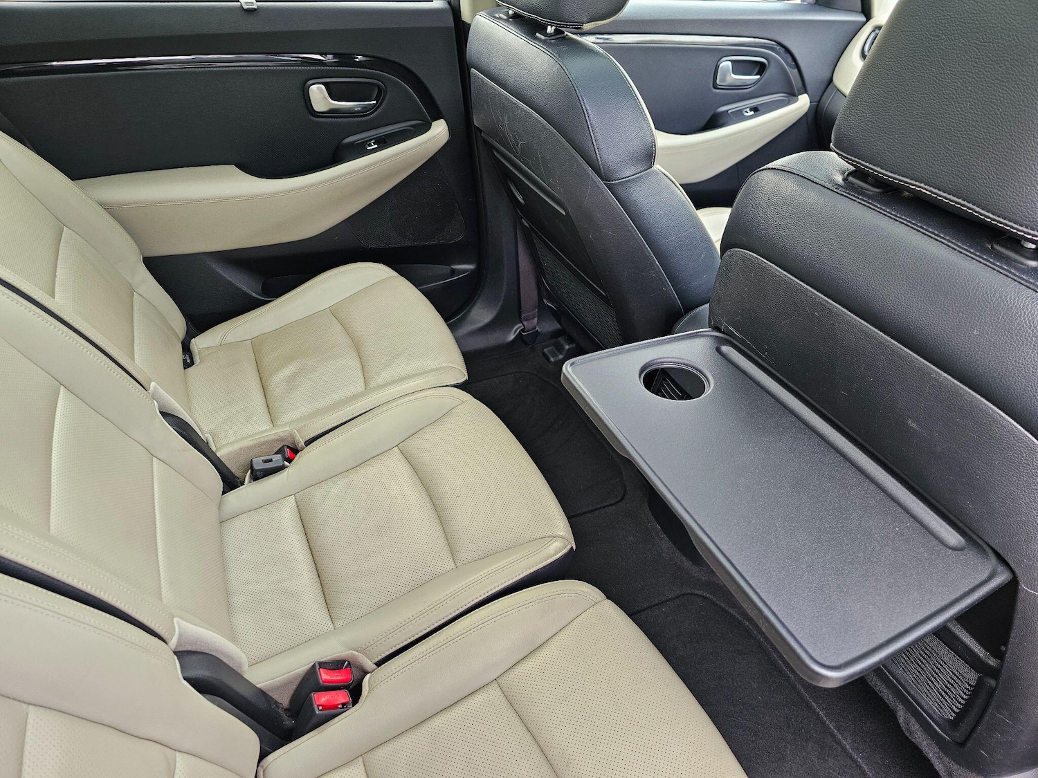 Used Kia Carens for sale - 78127601: Photo 19