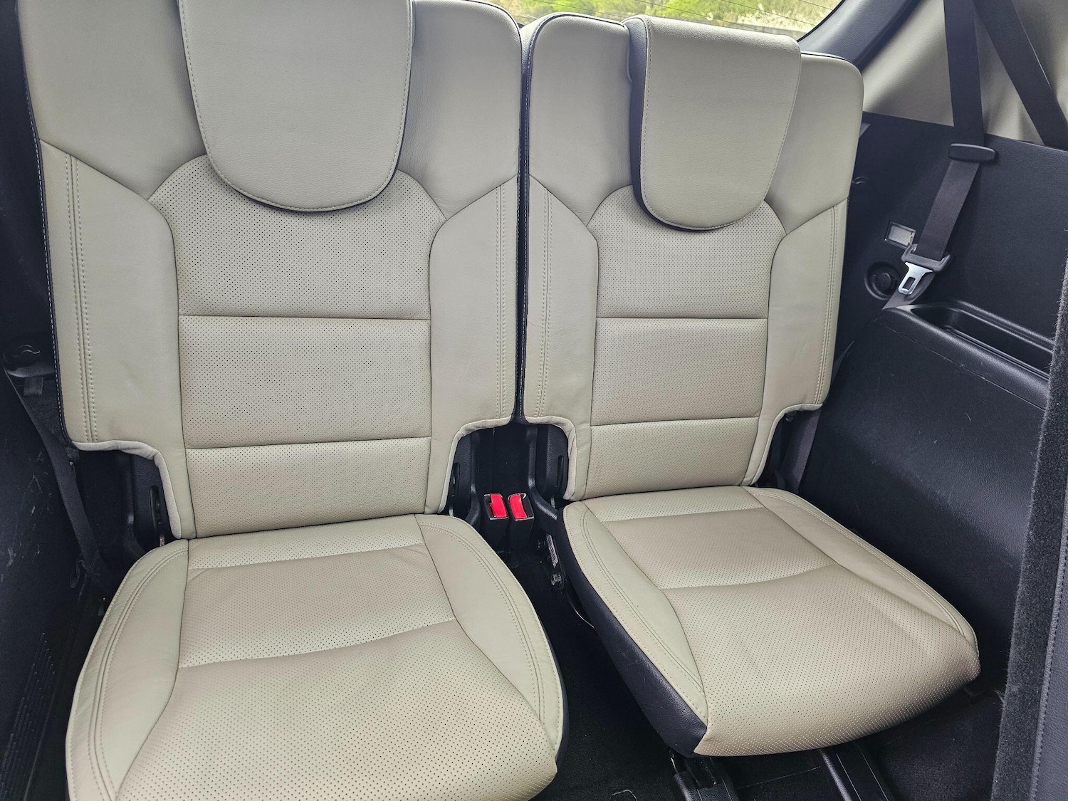 Used Kia Carens for sale - 78127601: Photo 23