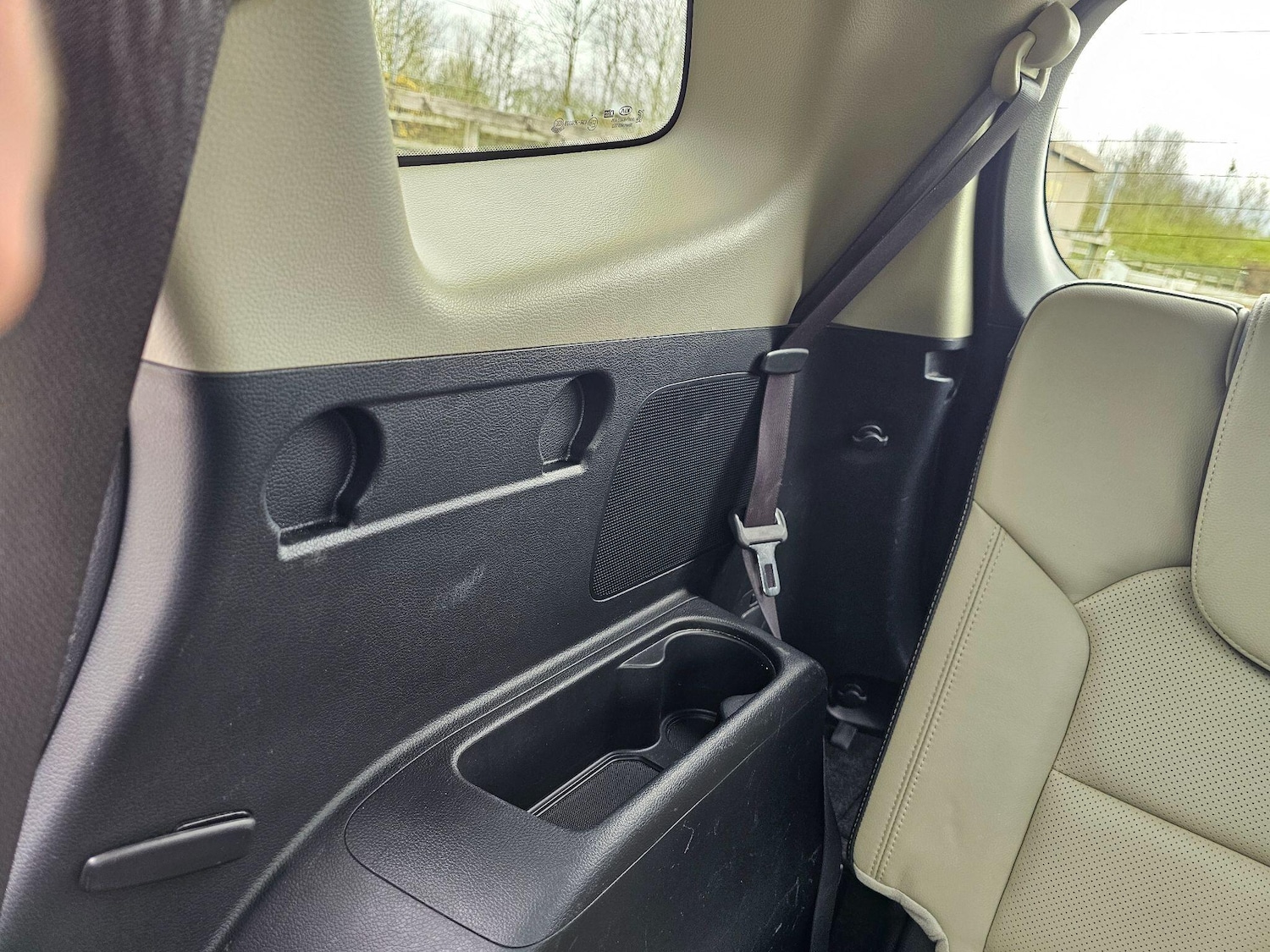 Used Kia Carens for sale - 78127601: Photo 24