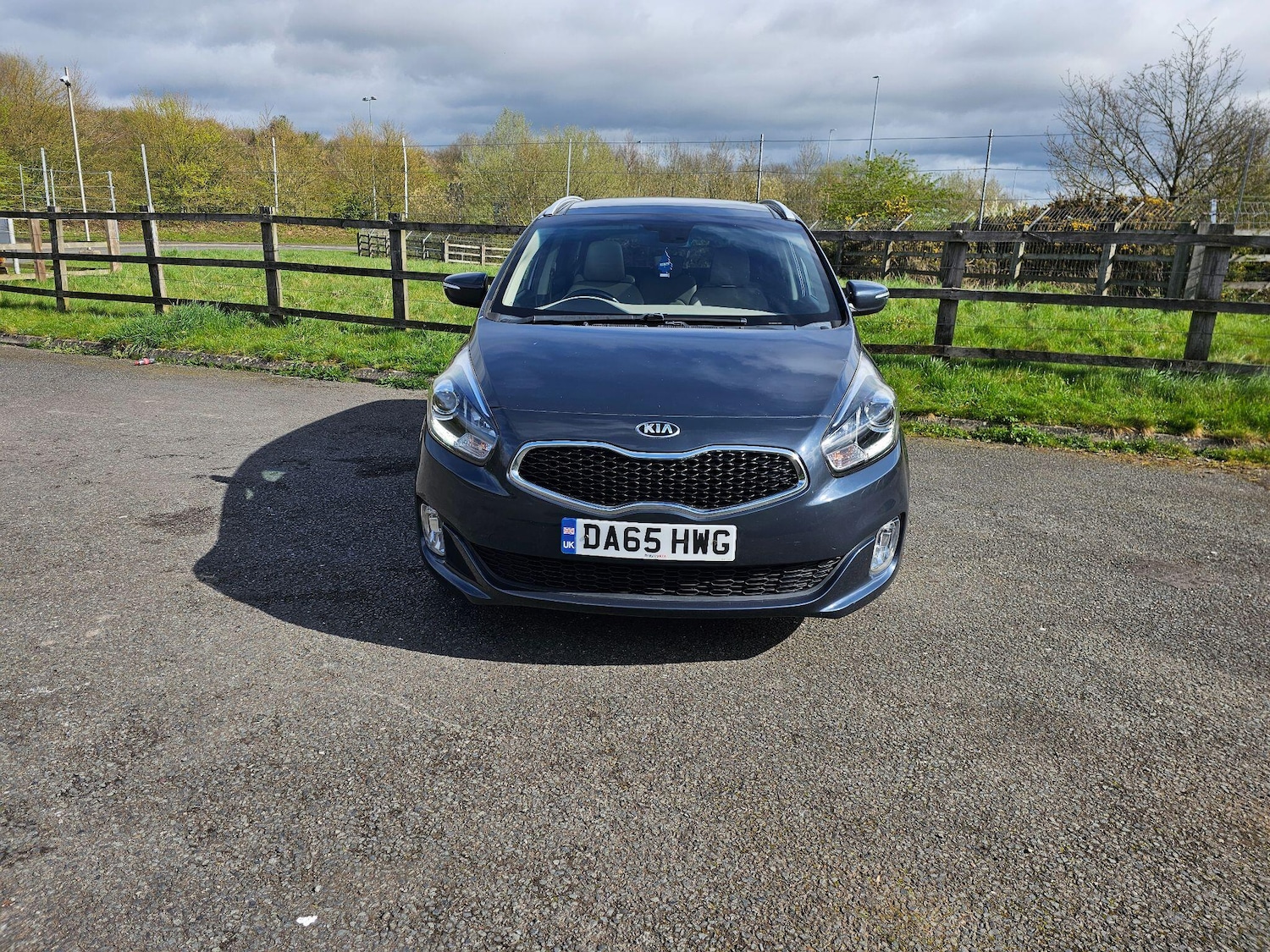 Used Kia Carens for sale - 78127601: Photo 3