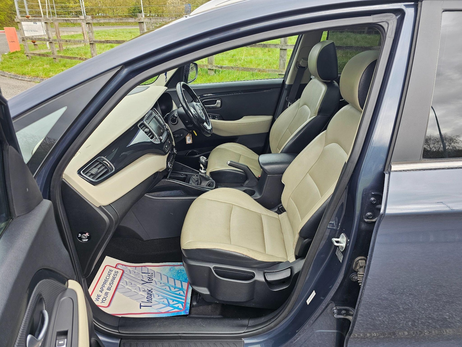 Used Kia Carens for sale - 78127601: Photo 33