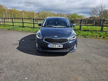 Used Kia Carens 2015 for sale - 78127601: Photo