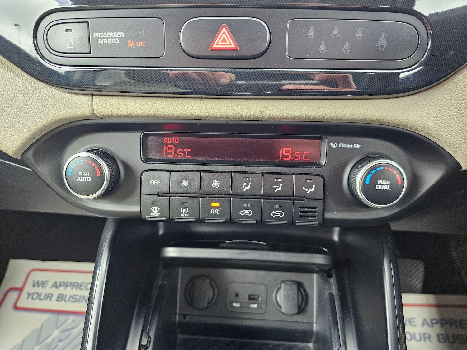 Used Kia Carens for sale - 78127601: Photo 50