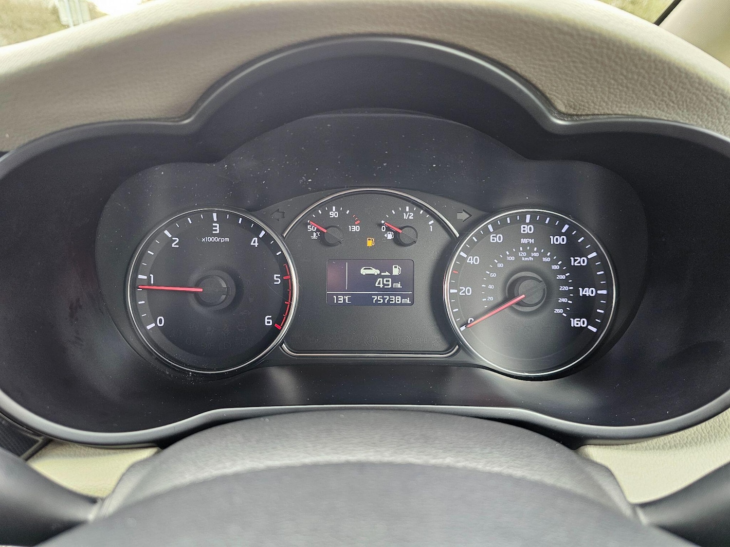 Used Kia Carens for sale - 78127601: Photo 56