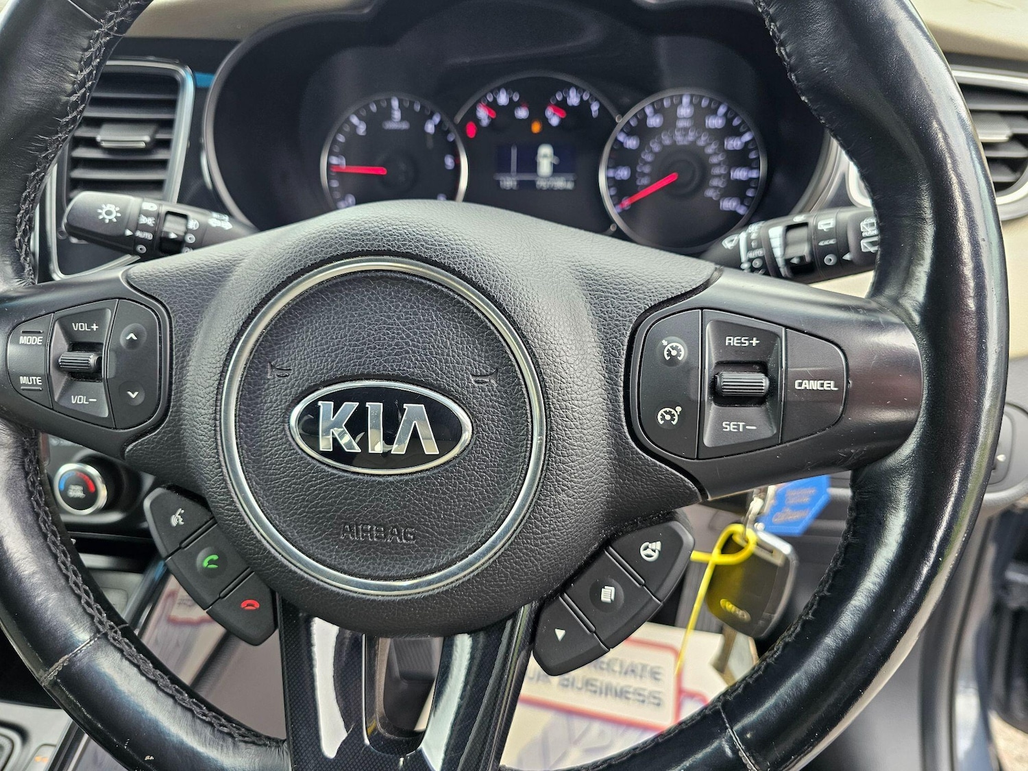 Used Kia Carens for sale - 78127601: Photo 58