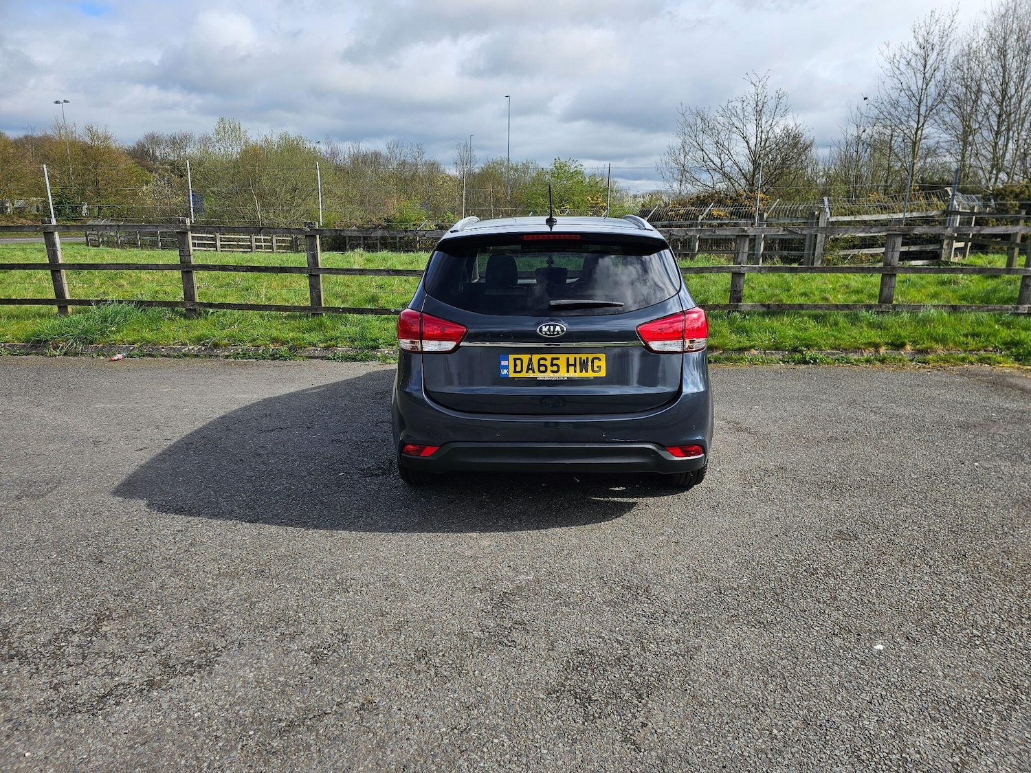 Used Kia Carens for sale - 78127601: Photo 7