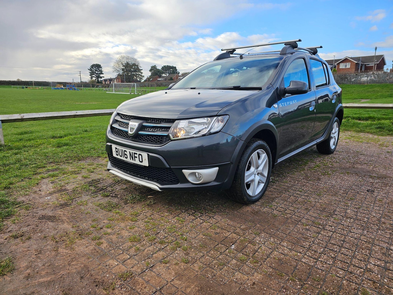 Used Dacia Sandero Stepway for sale - 76613338: Photo 10
