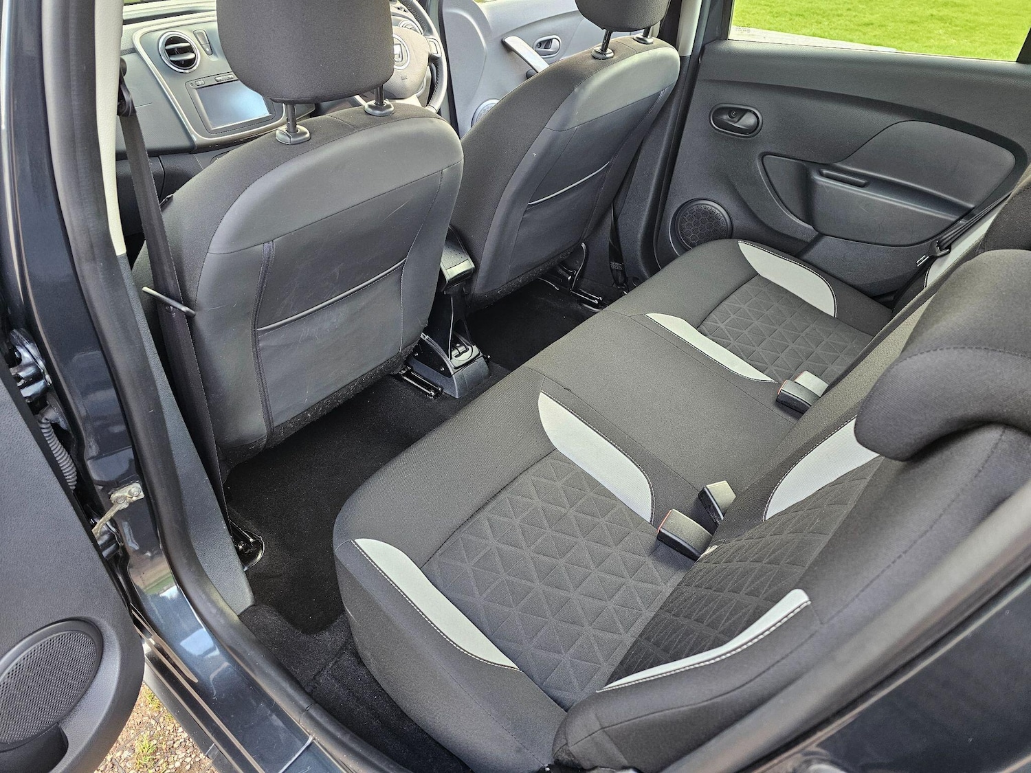 Used Dacia Sandero Stepway for sale - 76613338: Photo 26