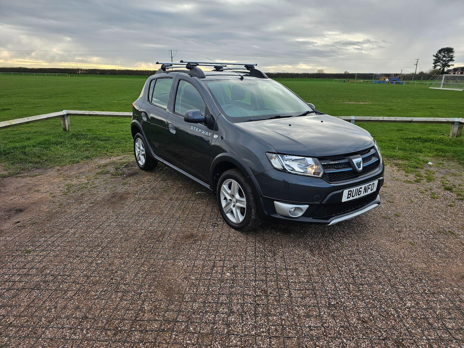 Used Dacia Sandero Stepway for sale - 76613338: Photo 4