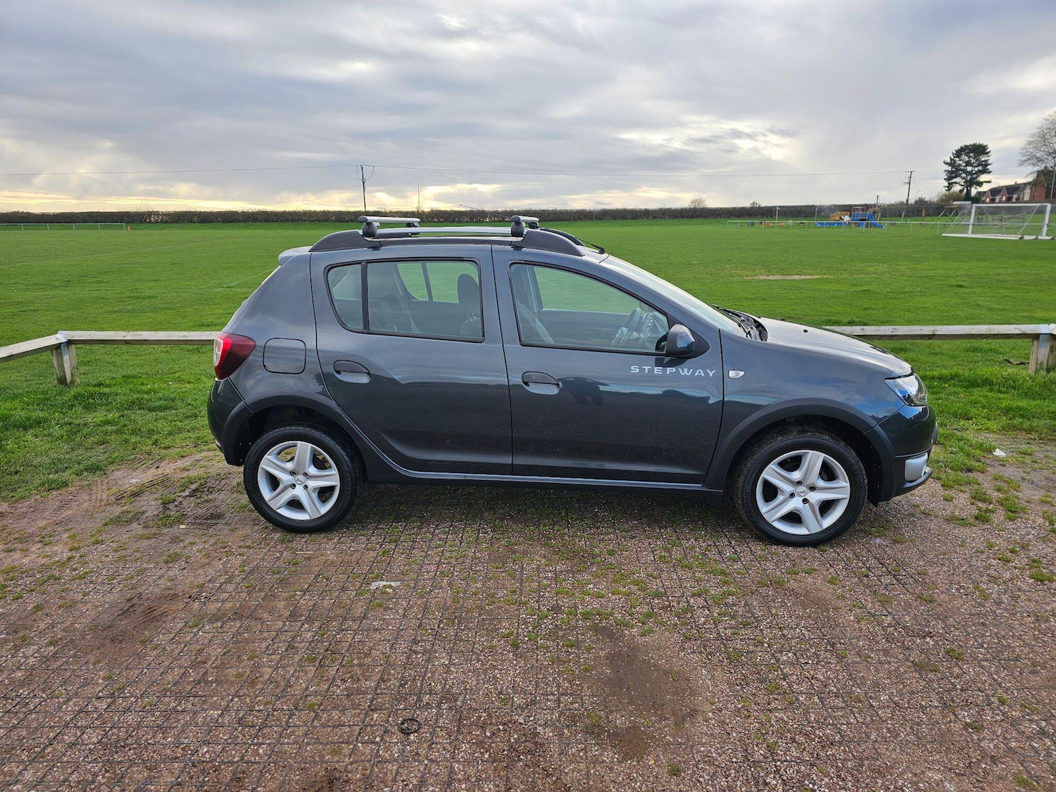 Used Dacia Sandero Stepway for sale - 76613338: Photo 5