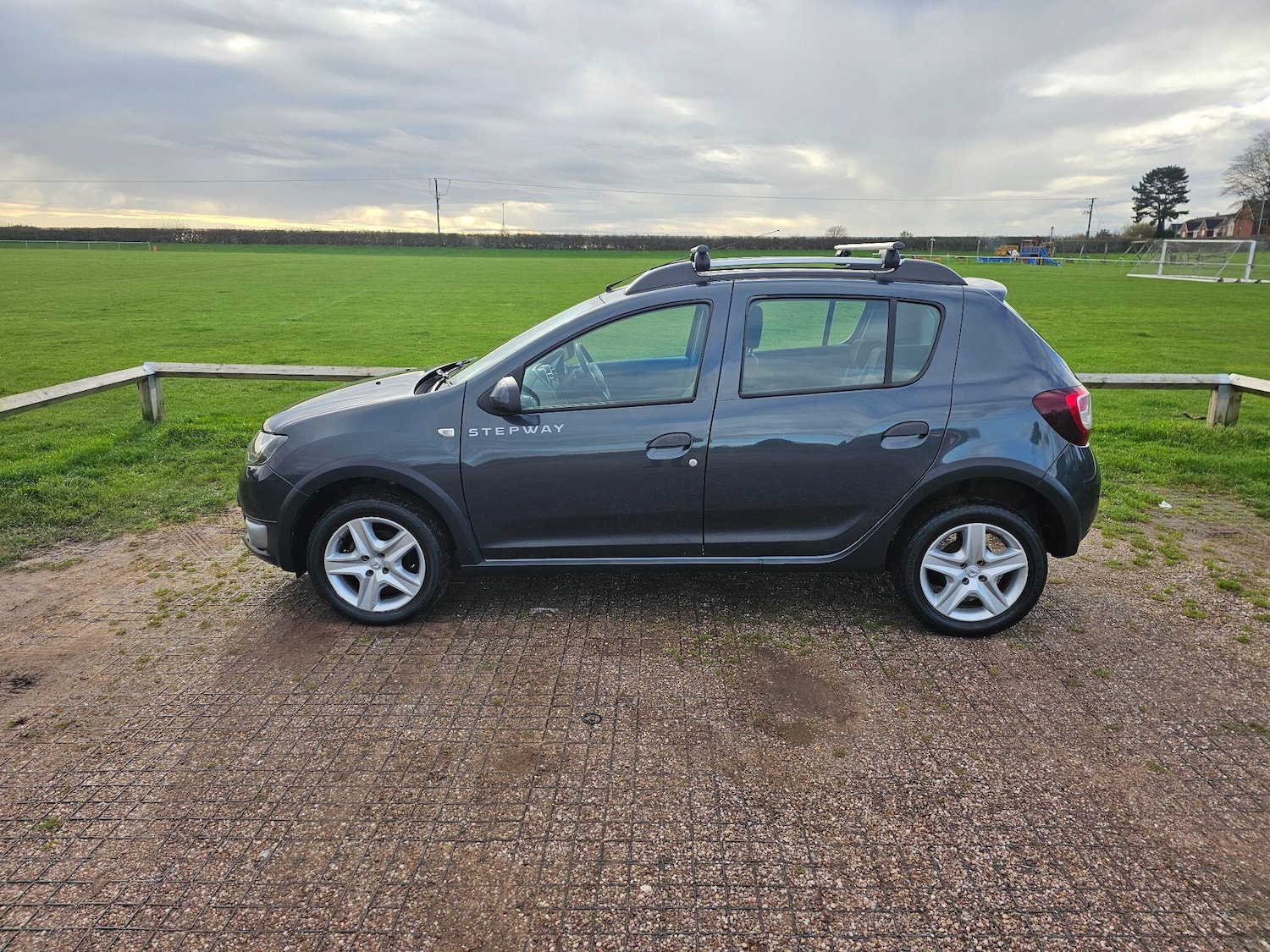 Used Dacia Sandero Stepway for sale - 76613338: Photo 9
