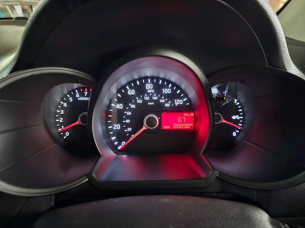 Used Kia Picanto 2015 for sale - 74887921: Photo 49