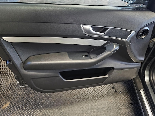 Used Audi A6 Saloon 2011 for sale - 75729791: Photo 28