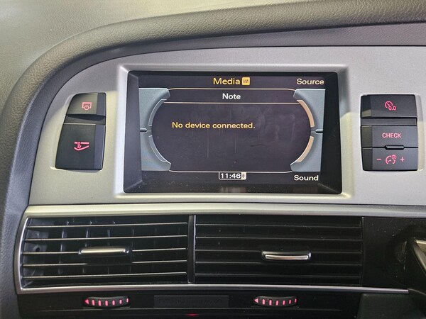 Used Audi A6 Saloon 2011 for sale - 75729791: Photo 44