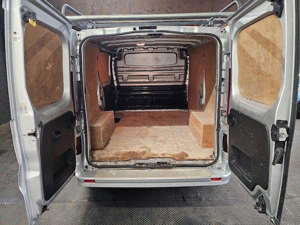 Used Vauxhall Vivaro 2016 for sale - 76284253: Photo 18