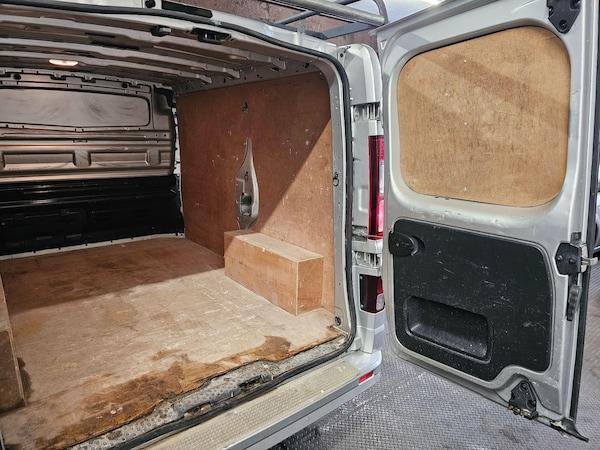 Used Vauxhall Vivaro 2016 for sale - 76284253: Photo 19