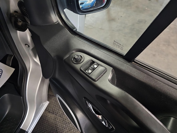 Used Vauxhall Vivaro 2016 for sale - 76284253: Photo 38