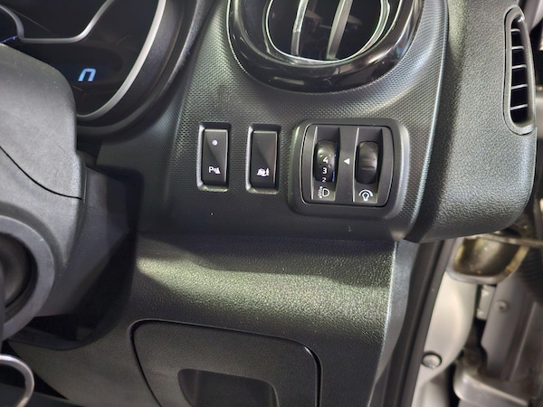 Used Vauxhall Vivaro 2016 for sale - 76284253: Photo 42