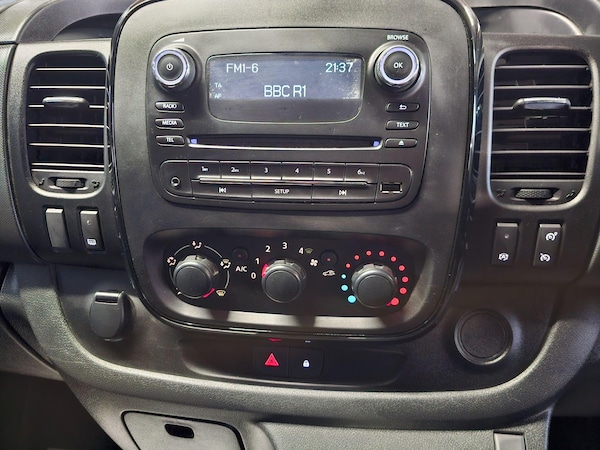 Used Vauxhall Vivaro 2016 for sale - 76284253: Photo 45