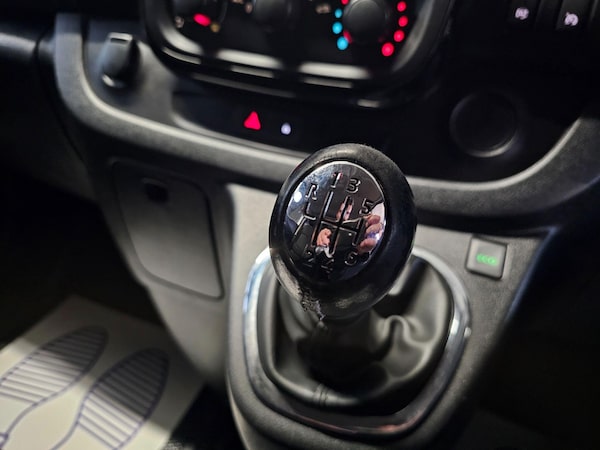 Used Vauxhall Vivaro 2016 for sale - 76284253: Photo 48
