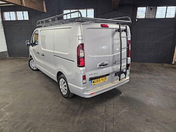 Used Vauxhall Vivaro 2016 for sale - 76284253: Photo 4