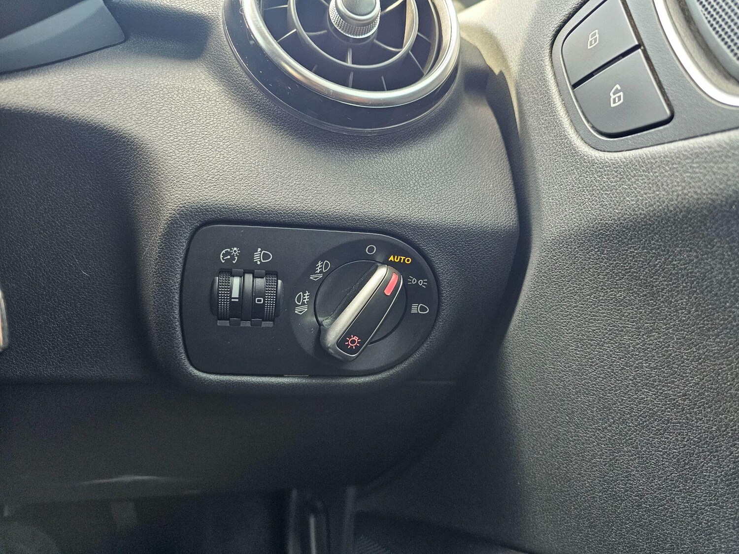 Used Audi A1 2013 for sale - 78157783: Photo 26