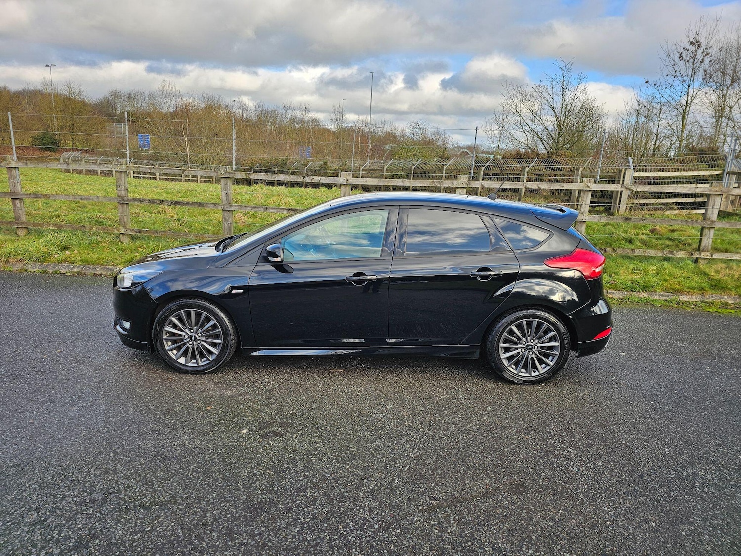 Used Ford Focus 2017 for sale - 77237889: Photo 9