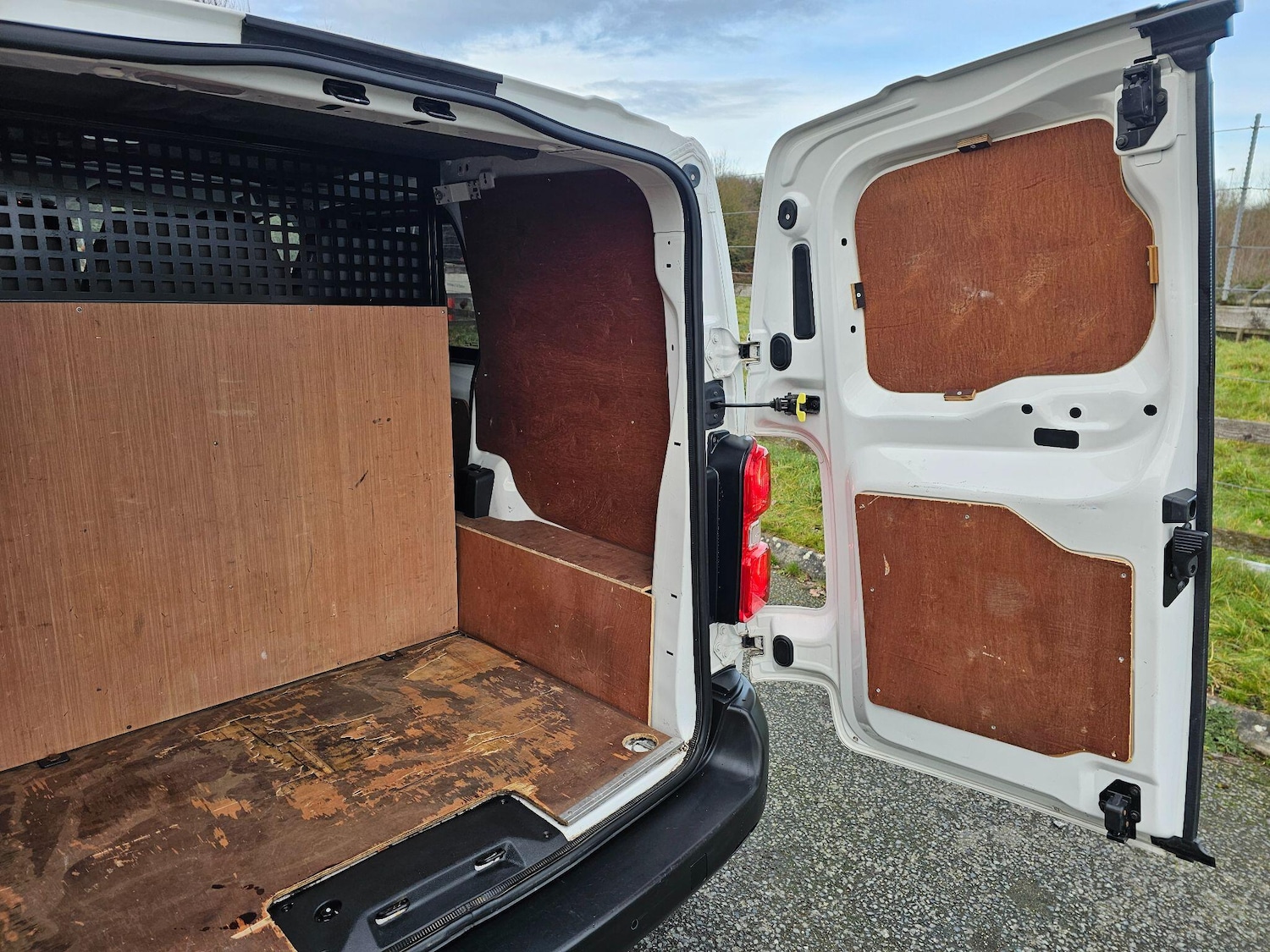 Used Peugeot Expert 2017 for sale - 77266727: Photo 14