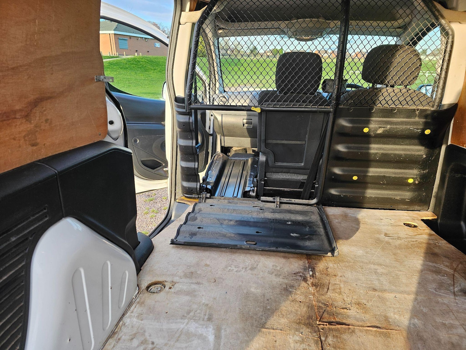 Used Peugeot Partner 2017 for sale - 76633448: Photo 19