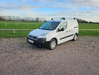 Used Peugeot Partner 2017 for sale - 76633448: Photo