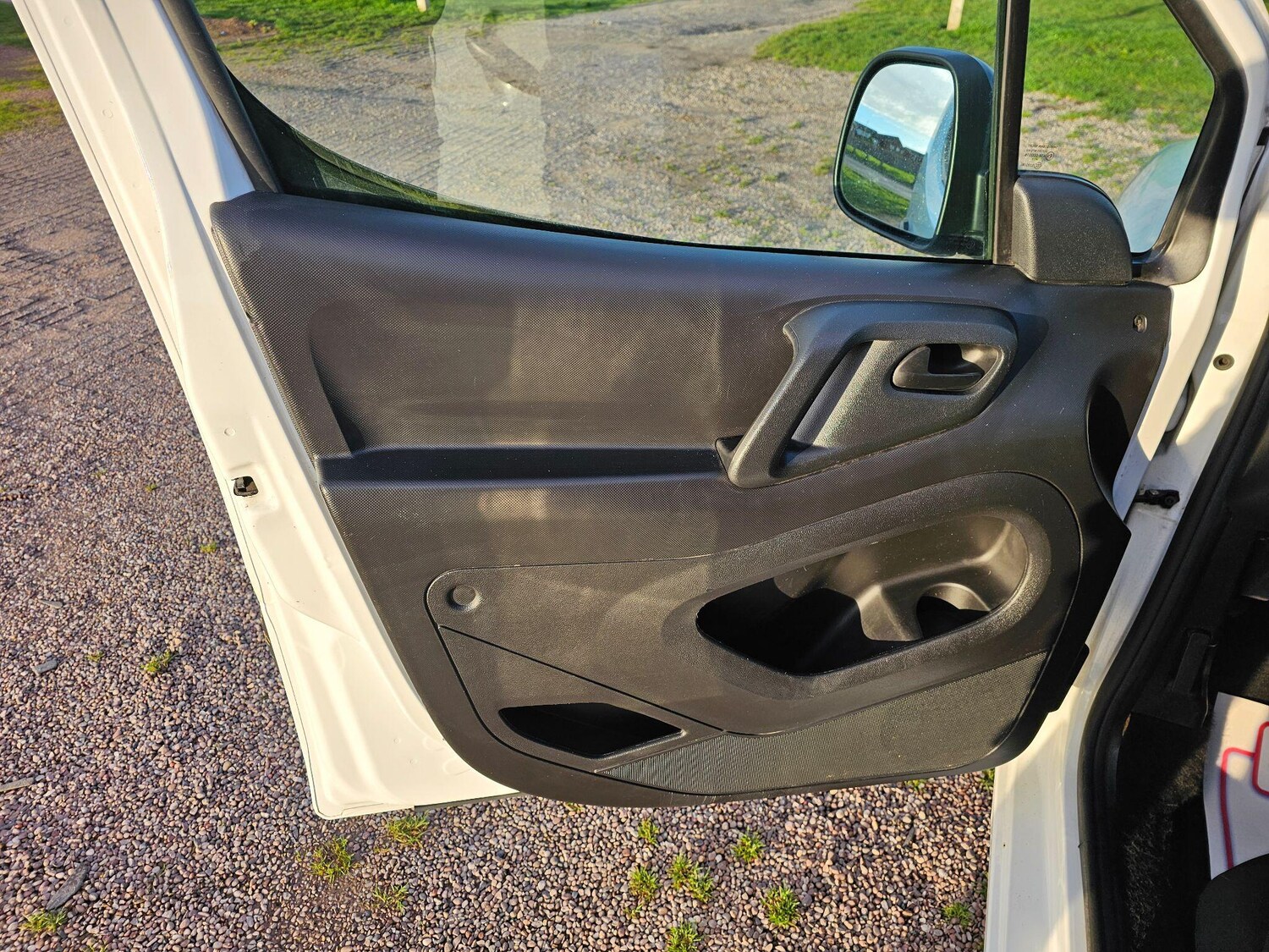 Used Peugeot Partner 2017 for sale - 76633448: Photo 22