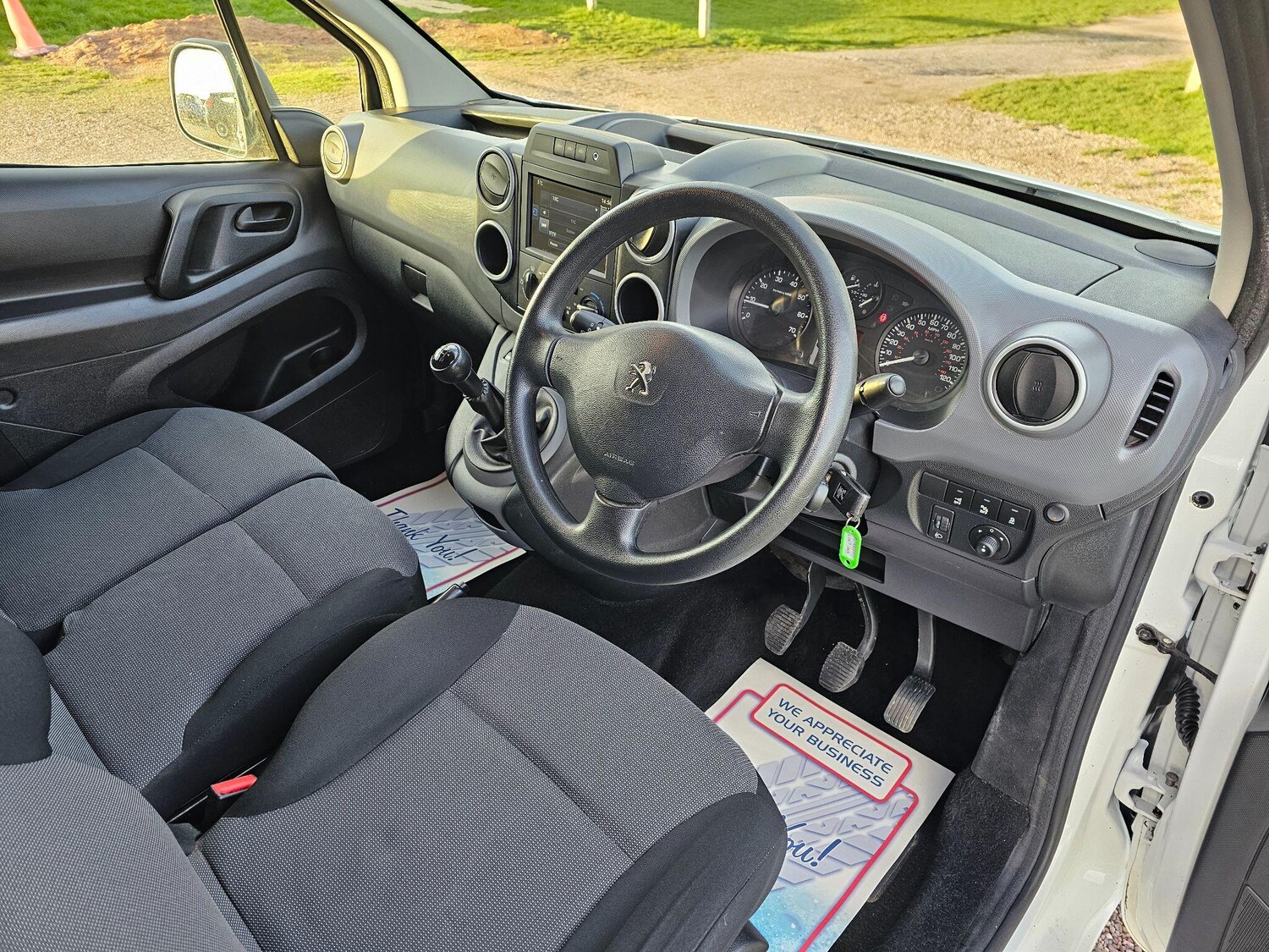 Used Peugeot Partner 2017 for sale - 76633448: Photo 33