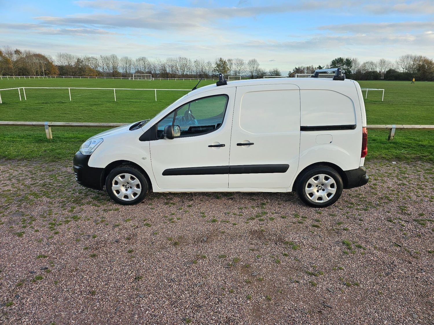 Used Peugeot Partner 2017 for sale - 76633448: Photo 9